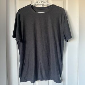 Men’s Vuori Strato Tee | Size Medium